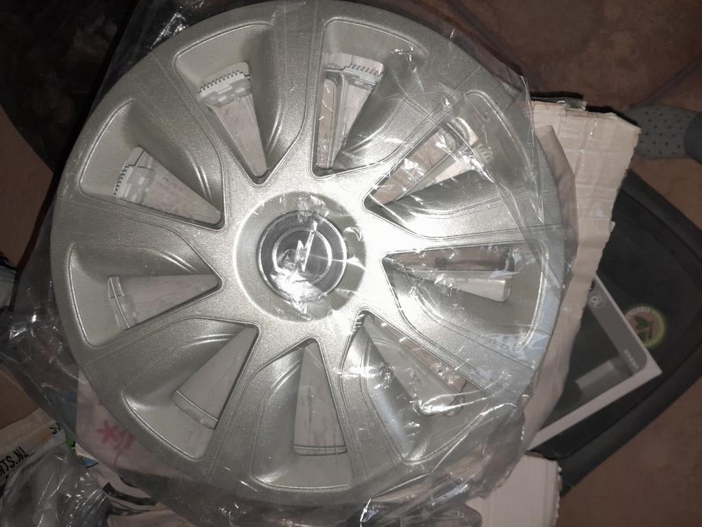 Nieuwe Opel wieldoppen 15 inch, 3 stuks, per stuk te koop, Ophalen
