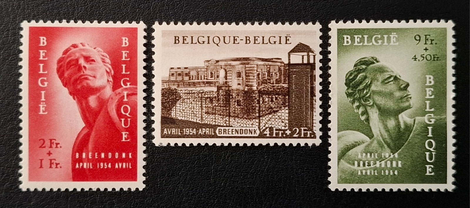 België: OBP 943/45 * Politieke gevangenen 1954., Spoor van plakker, Orginele gom, Ophalen of Verzenden, Zonder stempel