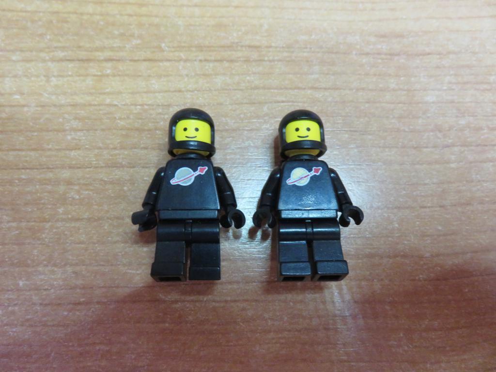 2 x Lego Minifiguren Classic Space - sp003( zeldzaam ), Enfants & Bébés, Jouets | Duplo & Lego, Enlèvement ou Envoi, Lego, Minifigurine