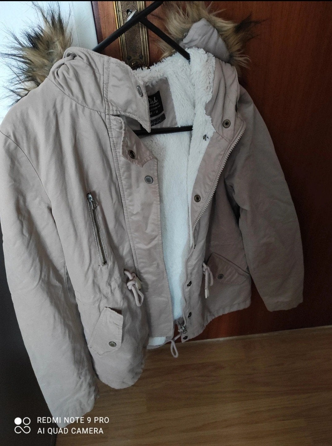 Parka fille mi-saison / hiver beige avec capuche fausse four, Beige, Enlèvement, Taille 34 (XS) ou plus petite, Porté