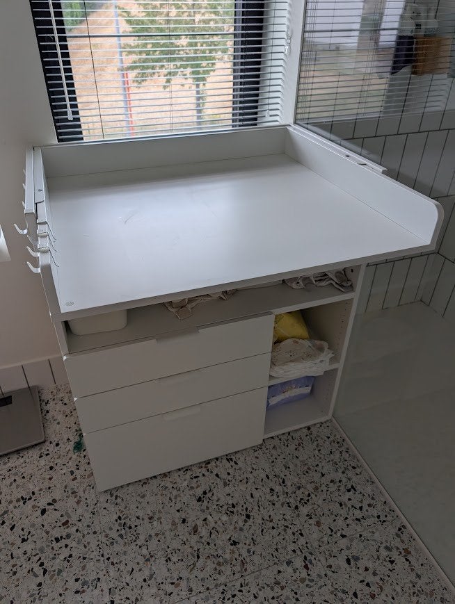 Verzorgingstafel IKEA, Kinderen en Baby's, Kinderkamer | Commodes en Kasten, Ophalen, Gebruikt, 70 cm of meer, 75 tot 100 cm