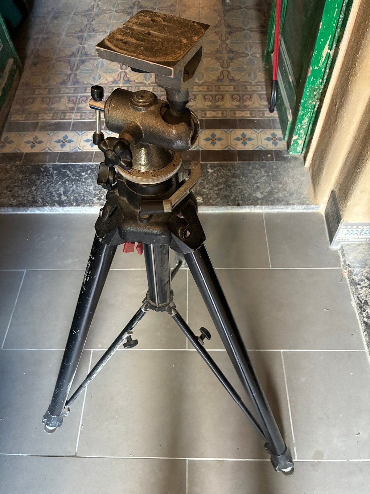 trépied Manfrotto, Avec rotule, Enlèvement, Utilisé, Trépied