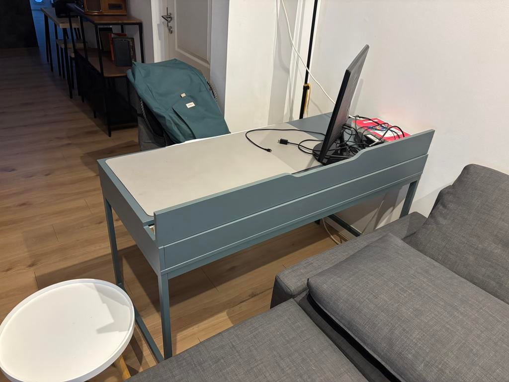 Blauwe Bureau, Ophalen, Zo goed als nieuw