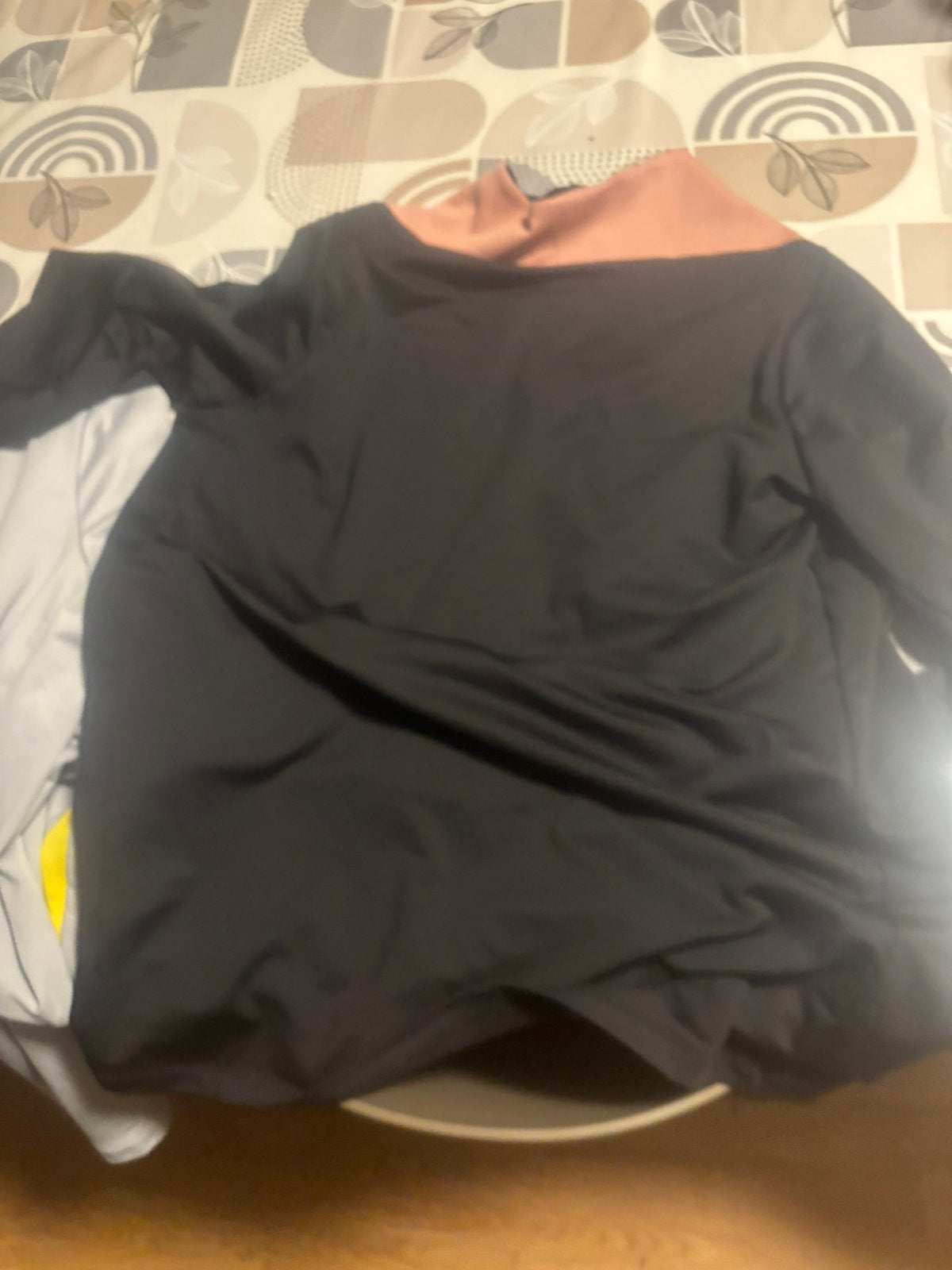 Liverpool en psg trainings shirt, Vêtements | Femmes, Vêtements de grossesse, Enlèvement, Neuf, Taille 42/44 (L), Beige