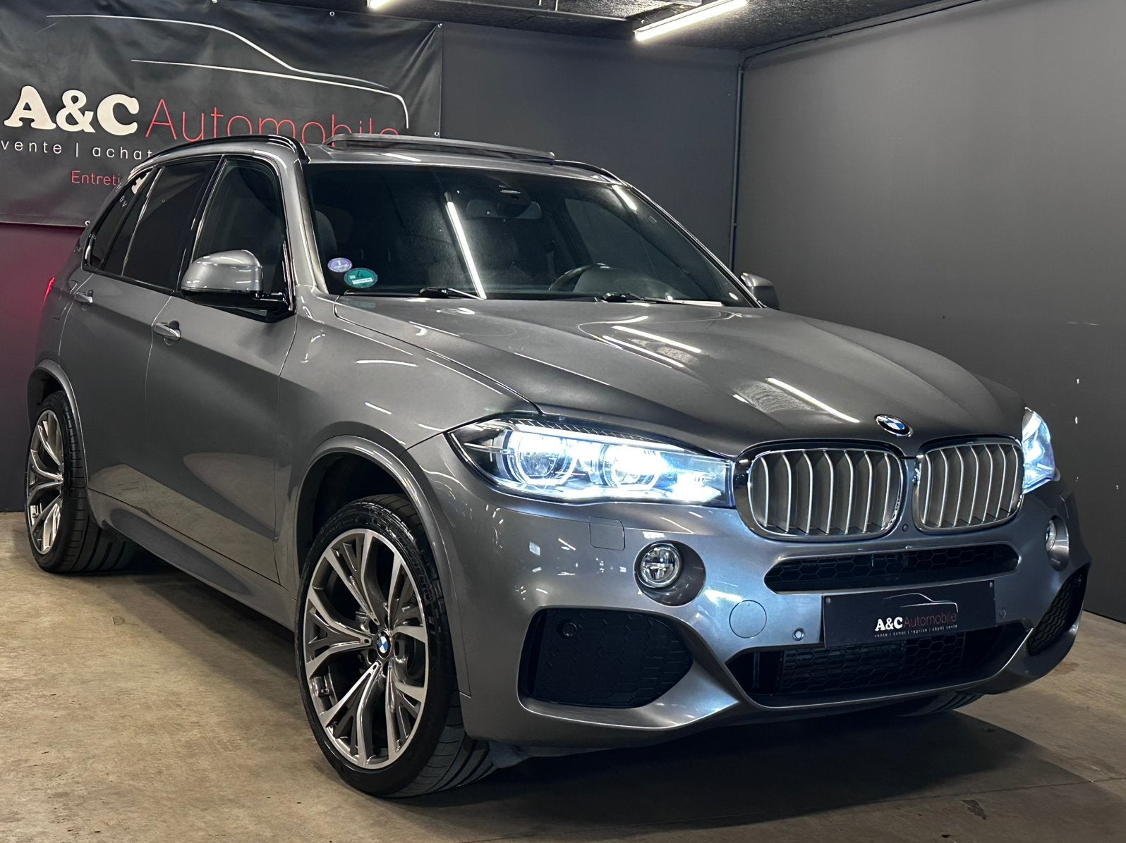 Bmw X5 2.0i Hybride Pack-M • Pano • Carplay, Autos, Cuir, Achat, Entreprise, Noir