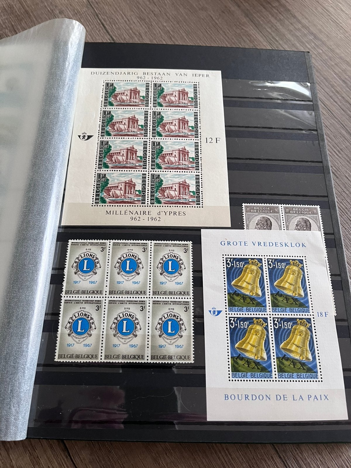 Belle collection de timbres belges, Enlèvement