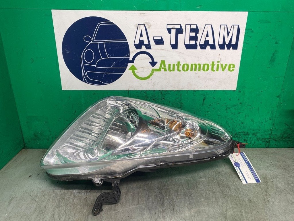 PHARE / OPTIQUE AVANT DROIT Pixo (D31S) (|0821511G1RM|), Autos : Pièces & Accessoires, Éclairage, Germany@nissan-services.eu, Kronenweg 38
50389  Wesseling, DE
