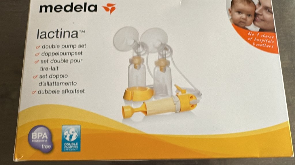 Medela Freestyle kolf set Uitgebreide set zo goed als nieuw., Avec biberons, Medela, Comme neuf, Enlèvement