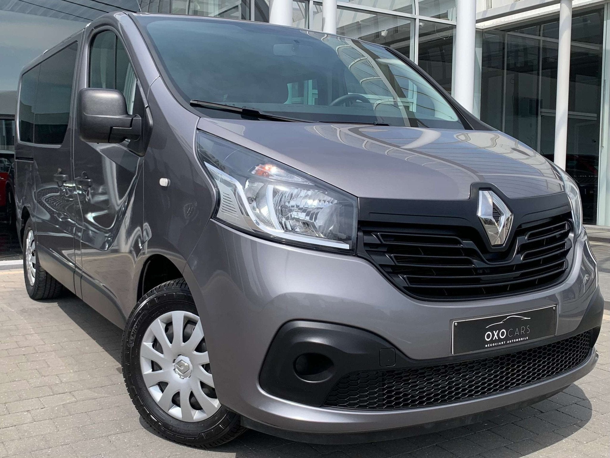 Renault Trafic 1.6 DCI 125CV / LIFT-EVALATEUR / TRANSPORT PM, Voorwielaandrijving, 4 zetels, Gebruikt, Euro 6