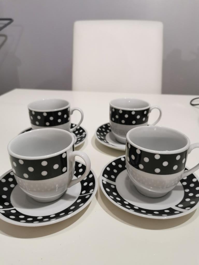 Koffieset 8-delig + hittebestendige glazen theepot, Ophalen