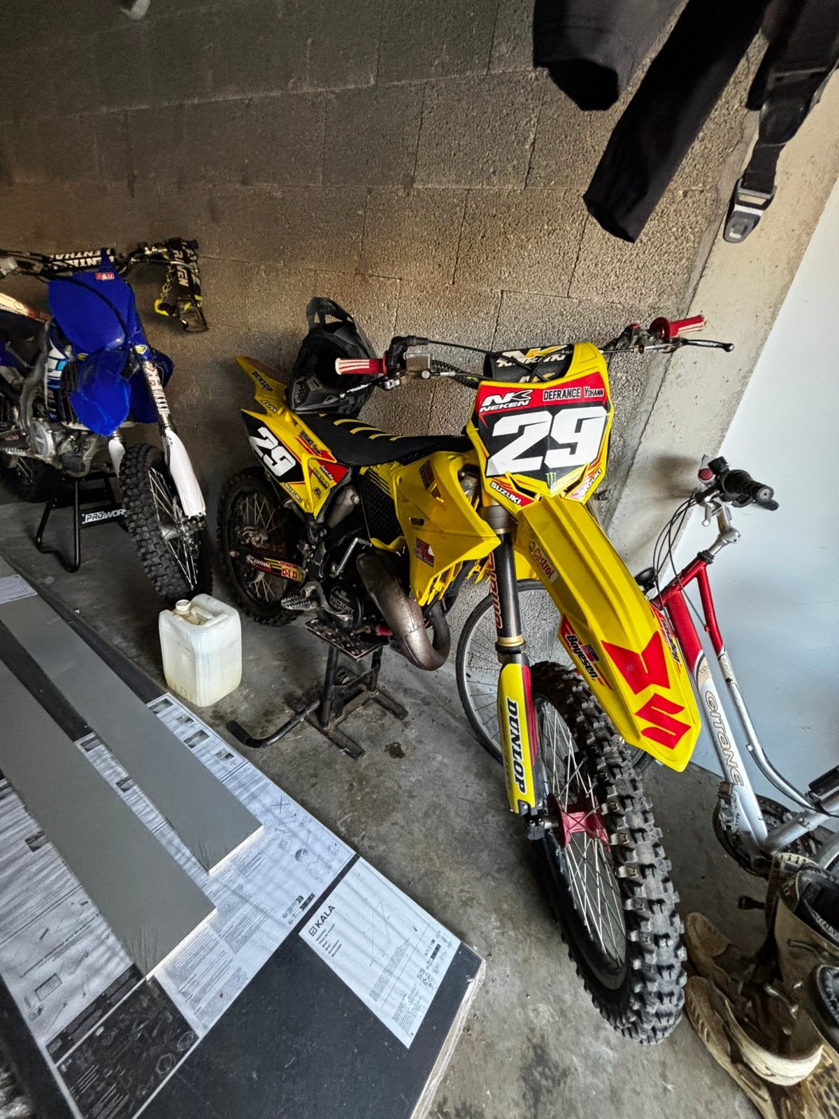 125 rm 2005, Fietsen en Brommers, Ophalen, Zo goed als nieuw