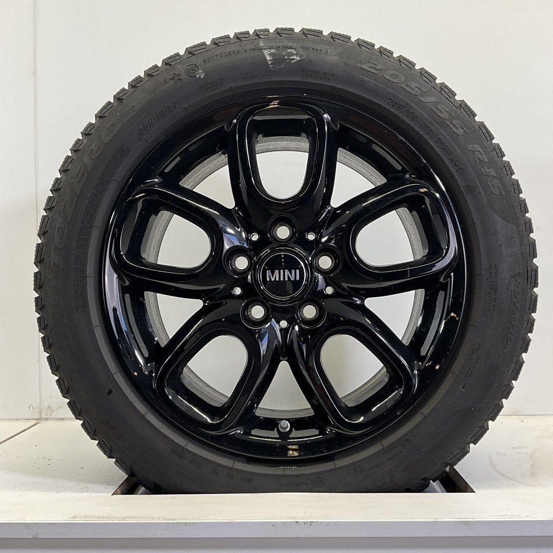 MINI COOPEER F55 F56 F57 494 SET VELGEN + WINTERBANDEN 16 IN, Autos : Pièces & Accessoires, Pneus et Jantes, Pneus hiver, 16 pouces