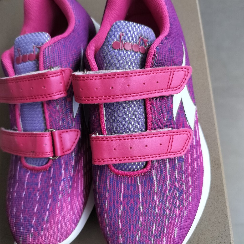 Sportschoenen Diadora, Kleding | Dames, Schoenen, Sportschoenen, Ophalen of Verzenden, Zo goed als nieuw, Roze