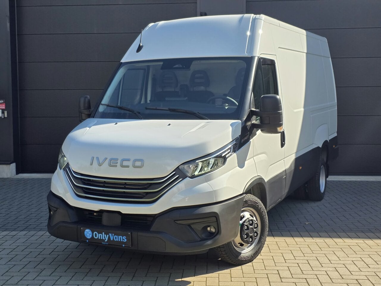 Iveco Daily 3.0D / 35-210 Hi-Matic / Nieuw Model 2026 / L3, Autos, 0 kg, Achat, Euro 6, 0 kg