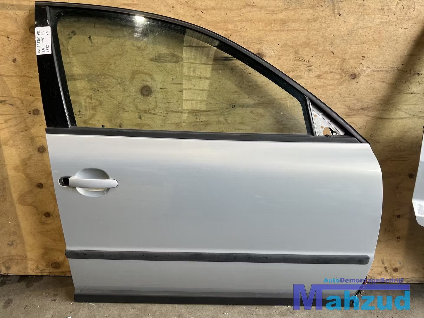 VOLKSWAGEN PASSAT 3B2 Grijs LB7Z Rechts voor deur portier, Auto-onderdelen, Gebruikt, Volkswagen AG, Vw@volkswagen.de, Volkswagen