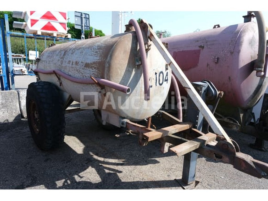 Remorque citerne 3000 litres Marque et modèle illisible, Autos, Achat, Entreprise, Autres carburants, Remorques et Semi-remorques