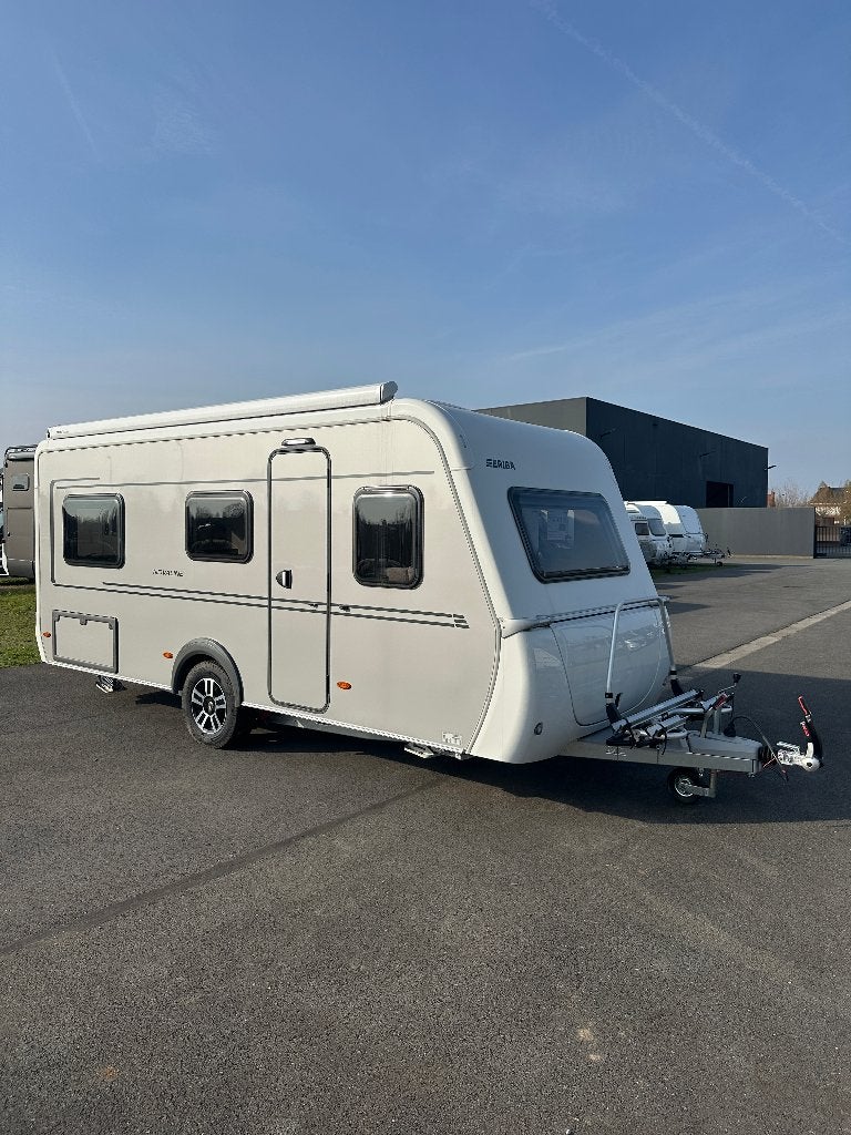 Eriba Hymer Novaline 442, Caravans en Kamperen, Caravans, Bedrijf, tot en met 4, 1000 - 1250 kg, Rondzit, Eriba, 2 aparte bedden