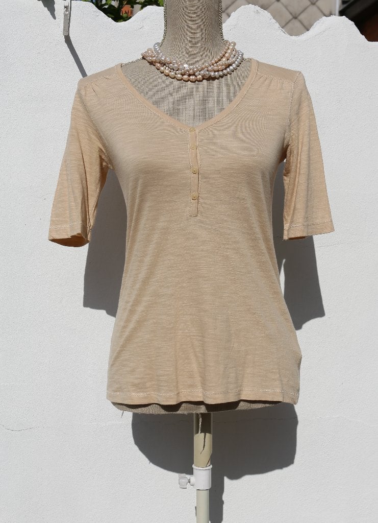 Mooi T-shirt van WE Fundamentals S/M, Kleding | Dames, T-shirts, Beige, Ophalen of Verzenden, Zo goed als nieuw, WE Fundamentals