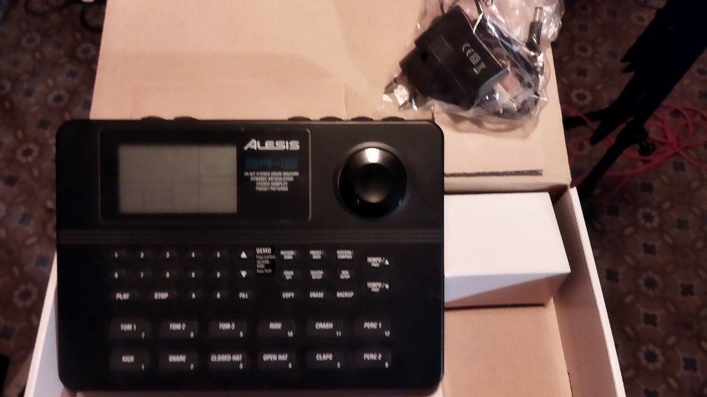Alesis sr 16 quasi neuf, Musique & Instruments, Enlèvement, Comme neuf, Autres marques
