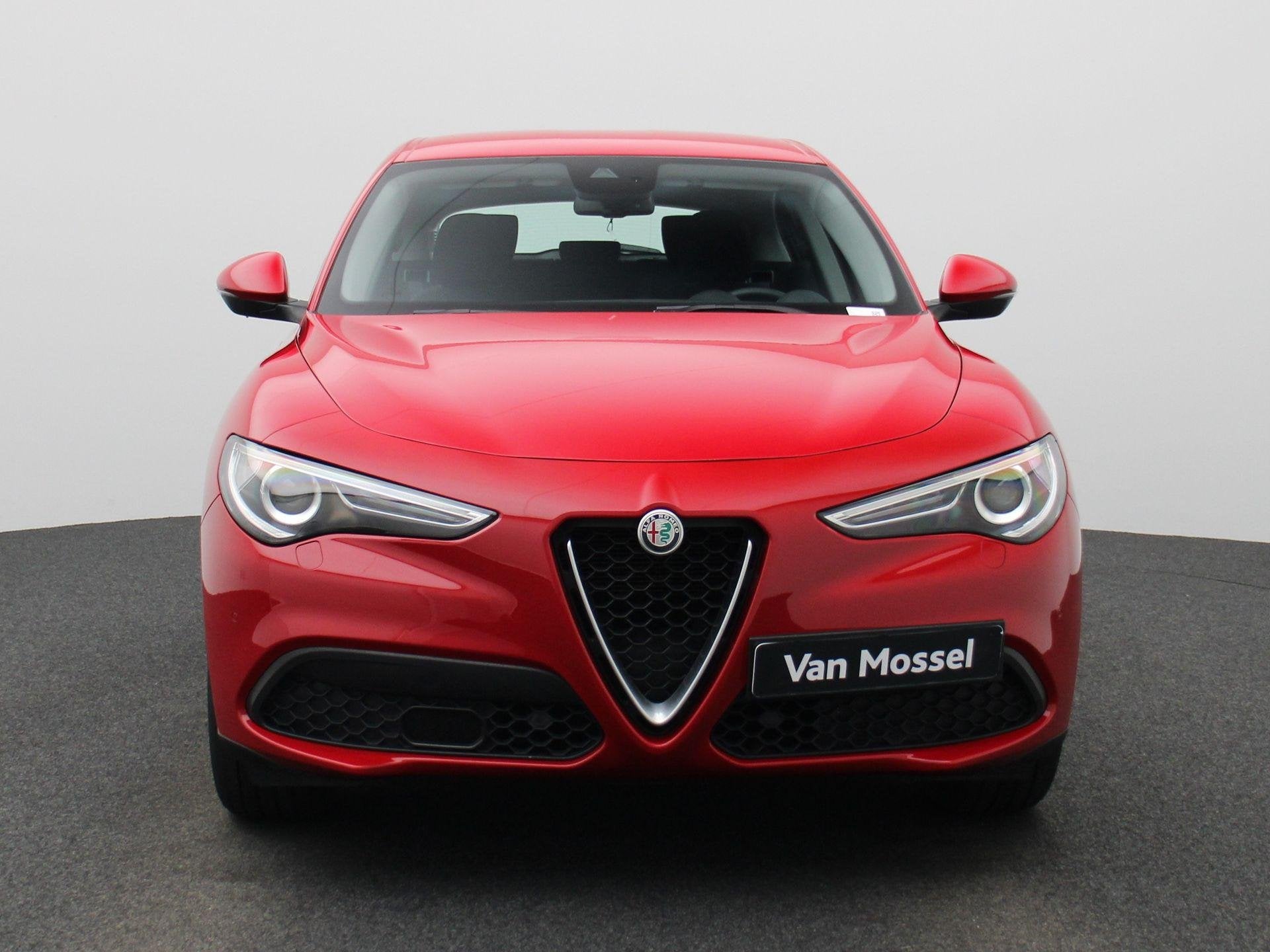 Alfa Romeo Stelvio 2.2 D 160 Super CAMERA | NAVI | ECC, Auto's, Gebruikt, 4 cilinders, Bedrijf, 5 deurs