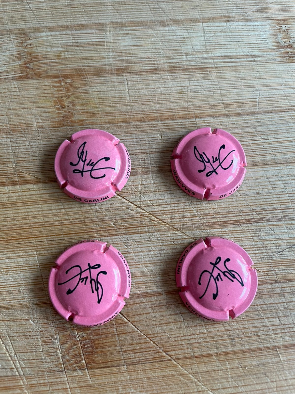 4 champagne capsules, Hobby en Vrije tijd, Stempelen, Ophalen of Verzenden, Zo goed als nieuw