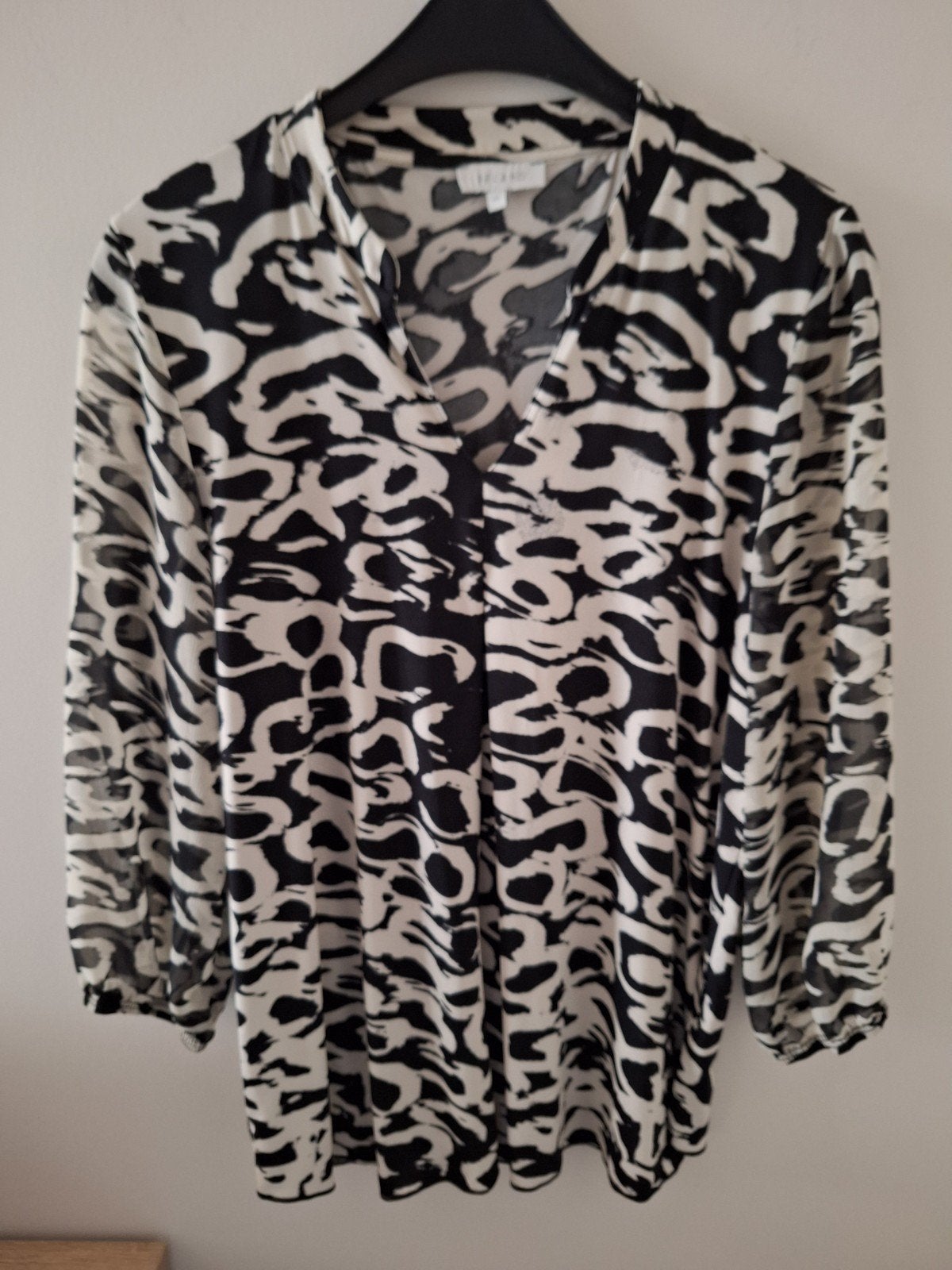 blouse met licht doorzichtige mouw medium, Kleding | Dames, Blouses en Tunieken, Ophalen of Verzenden