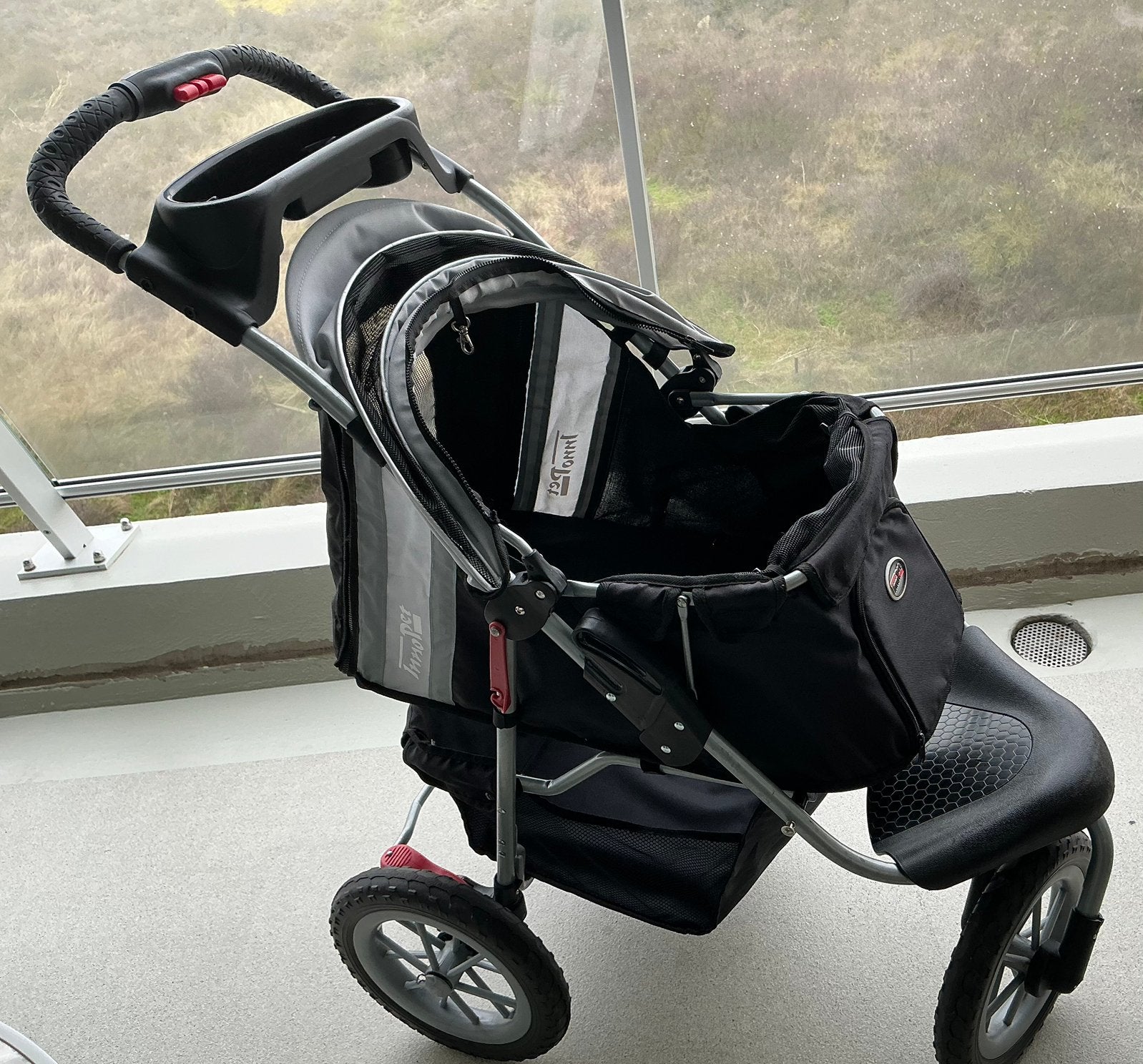 Hondebuggy te koop, Innopet, Ophalen, Zo goed als nieuw, Hondenbuggy