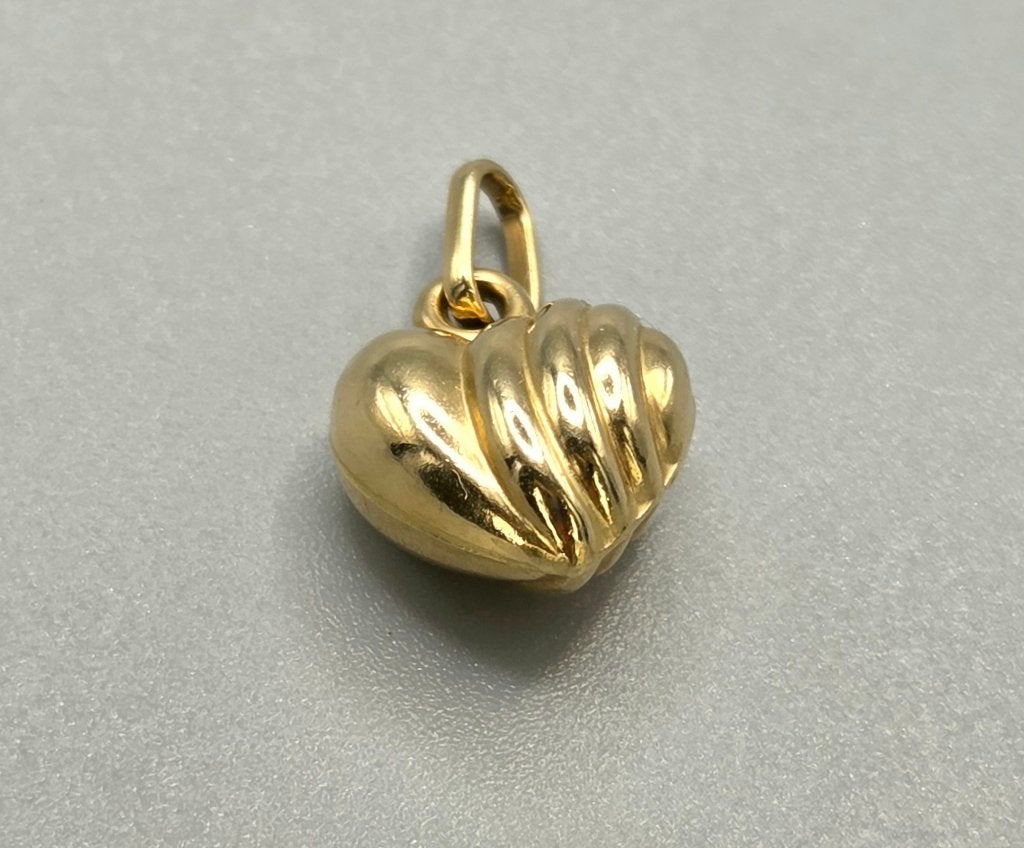 Coeur doré vintage. 2026/630, Comme neuf, Or, Cœur, Jaune
