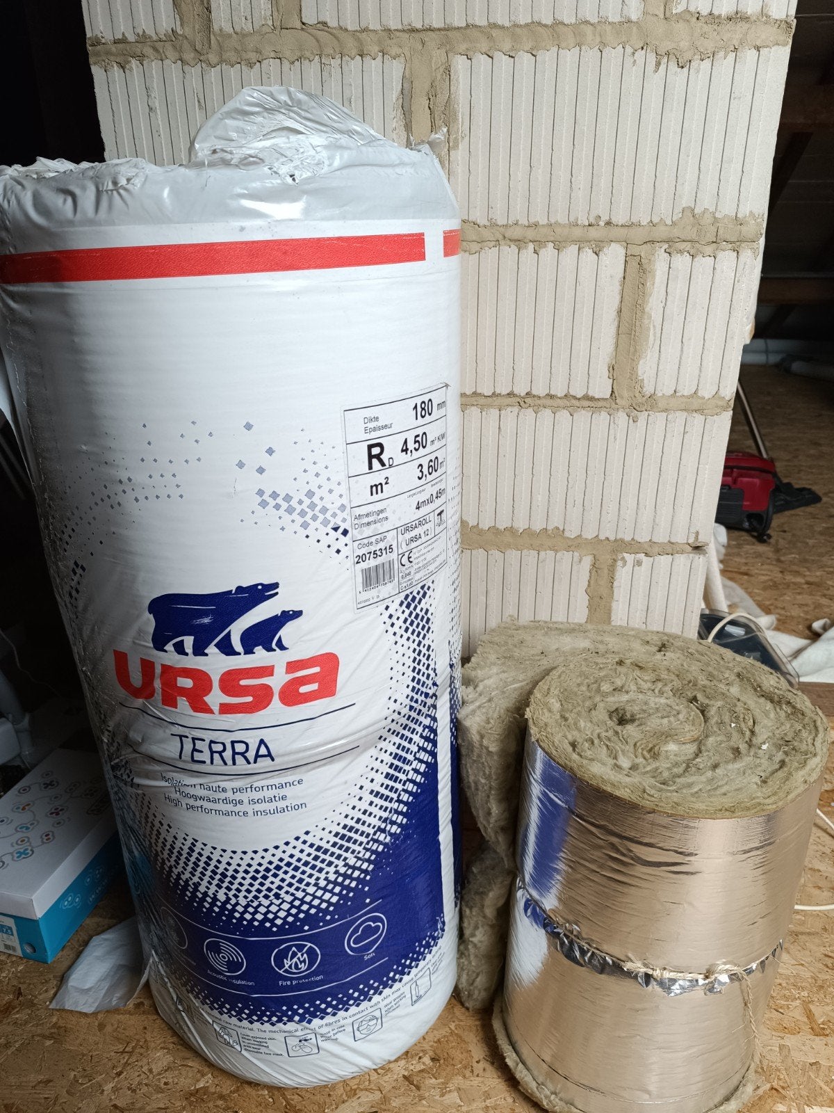 Glaswol ursa terra rol +1/3 rol 4m, Doe-het-zelf en Bouw, Isolatie en Afdichting, Ophalen, Glaswol