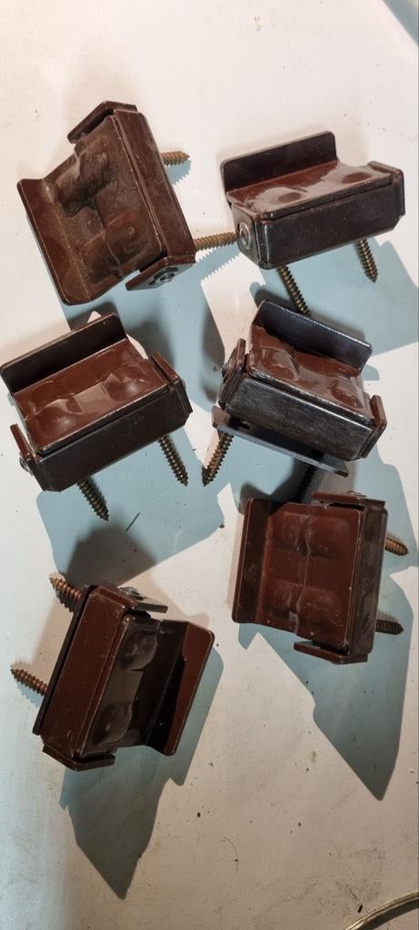 Serrures de sécurité, fenêtres en bois, Enlèvement