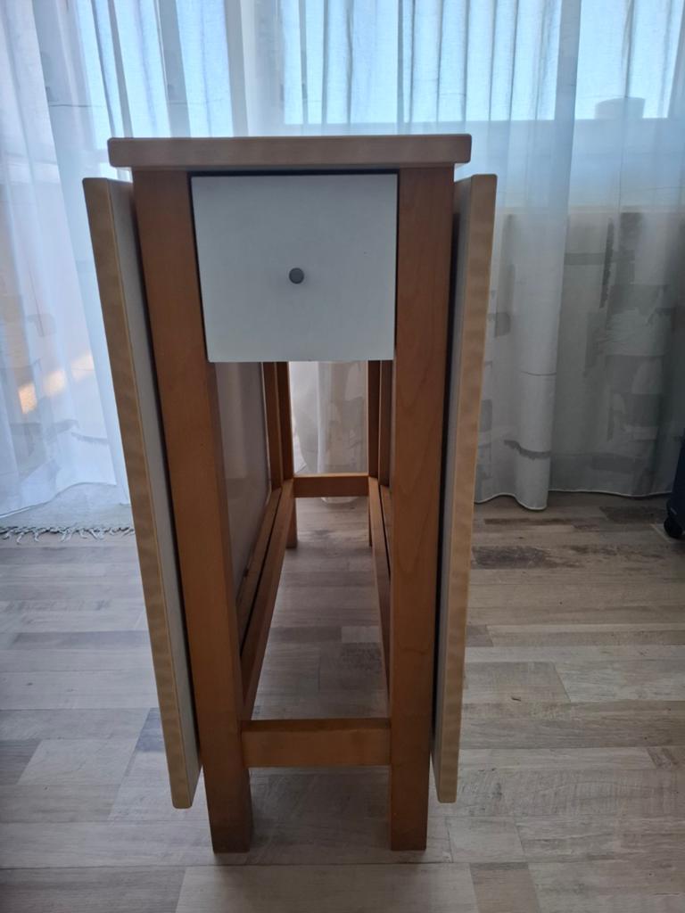 Table pliante avec tiroirs en bon état, Enlèvement