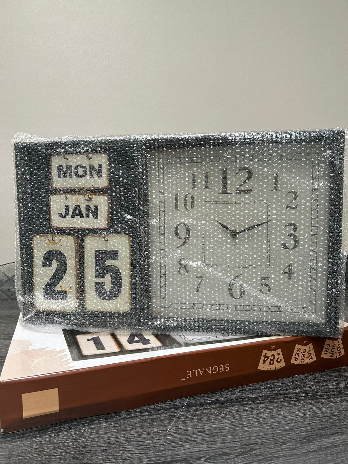 bureauklok, Divers, Calendriers, Enlèvement, Neuf