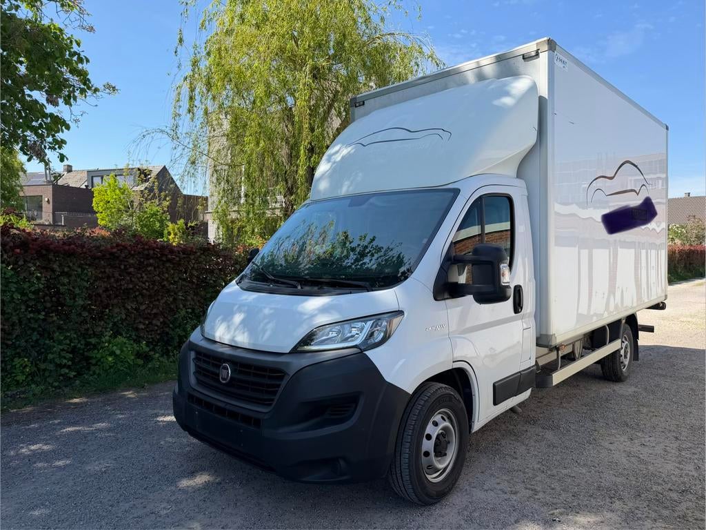 Fiat Ducato Meubelbak met lift, 2.3 diesel ,bj 2021,Euro 6, Auto's, Bestelwagens en Lichte vracht, Voorwielaandrijving, Stof, Bedrijf