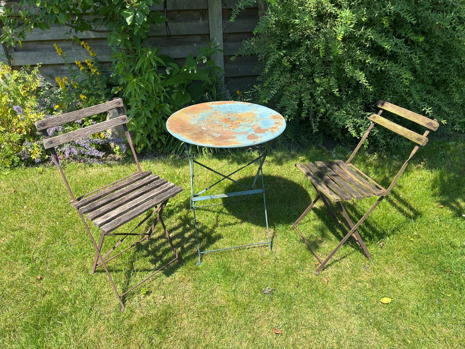 Antiek tuinsetje, Enlèvement, Utilisé