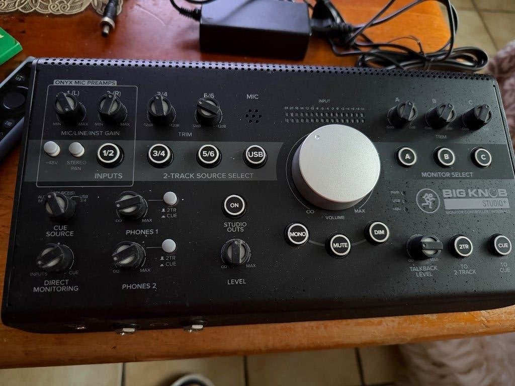 Mackie BIG KNOB StUDIO +, Muziek en Instrumenten, Mengpanelen, Ophalen, Zo goed als nieuw, 20 kanalen of meer