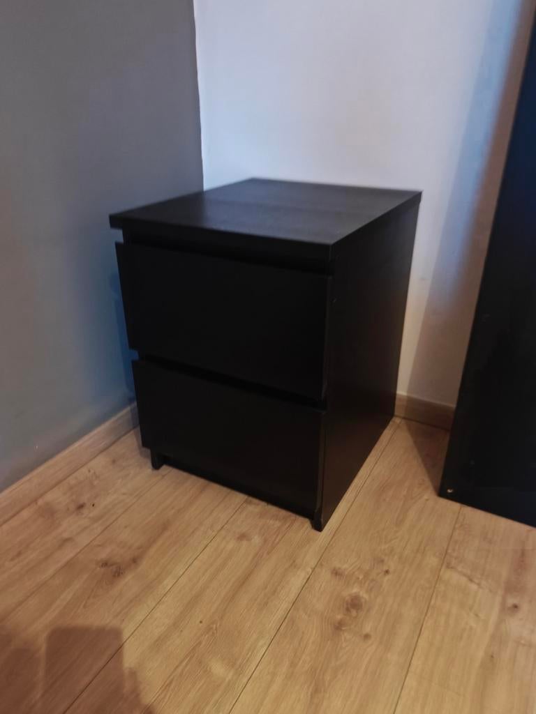 Ikea nachtkastje, Ophalen