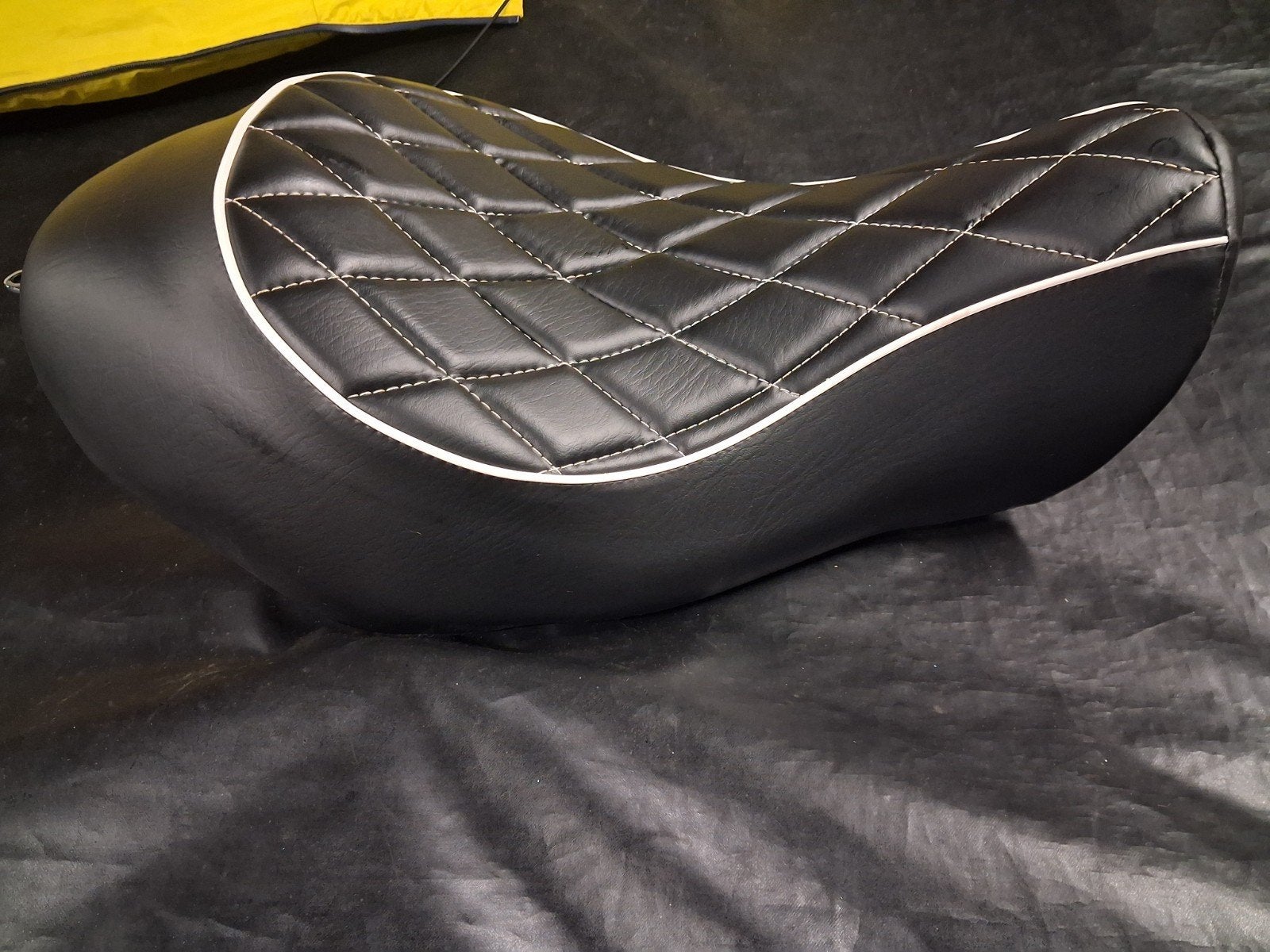 mono seat leder zadel harley davidson, Motos, Enlèvement ou Envoi