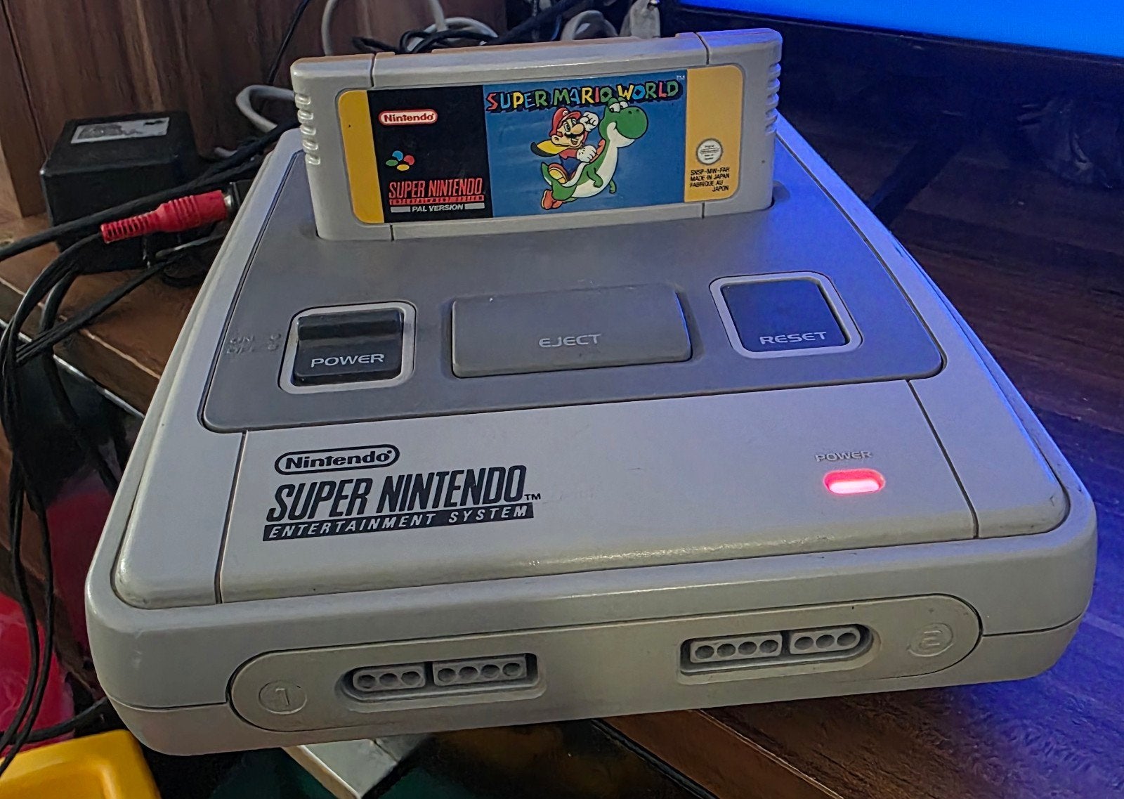 Lot Super Nintendo SNES – 3 manettes + 4 jeux, Ophalen