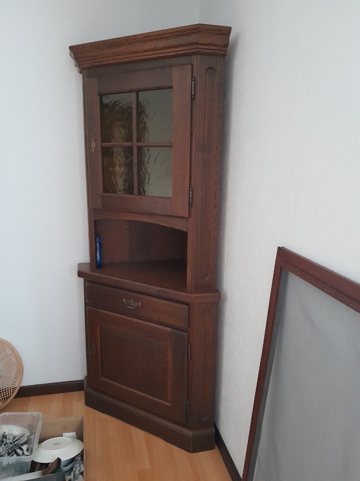 Eiken hoekkast, Ophalen