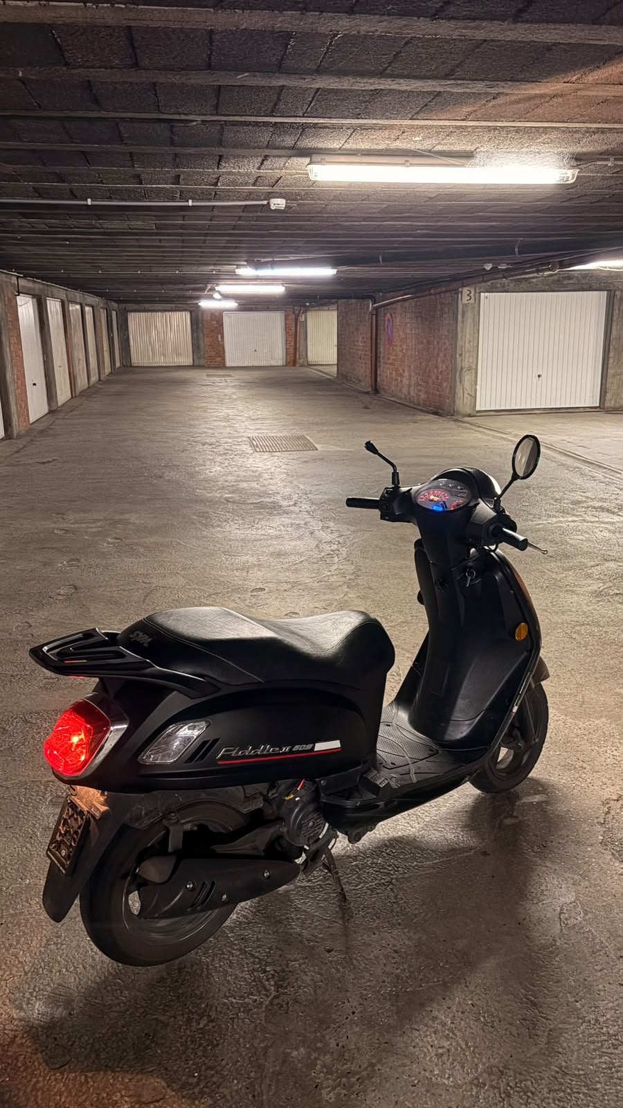 Sym fiddle 2, Fietsen en Brommers, Ophalen, Klasse A (25 km/u), Zo goed als nieuw, Fiddle