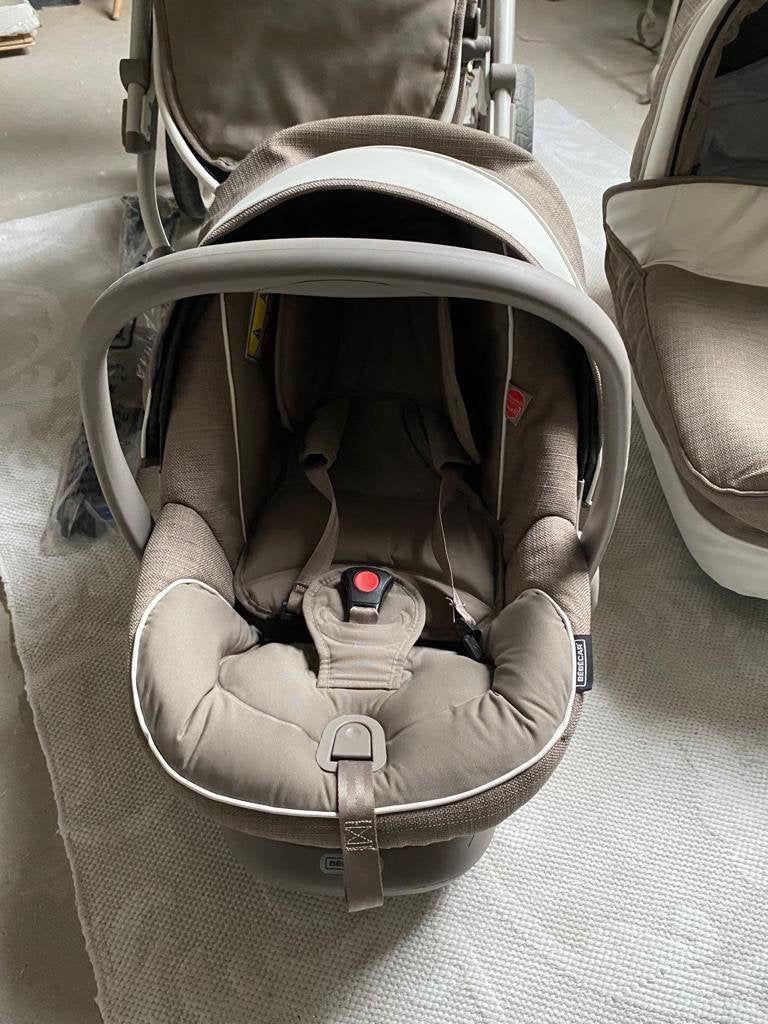 Autostoel baby, Ophalen, Zo goed als nieuw