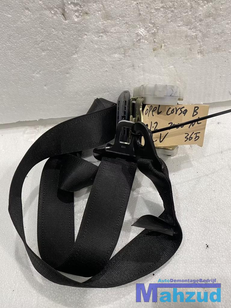 OPEL CORSA B Links voor gordel 1994-1999 90286921, Auto-onderdelen, Fabrikant BV, Gebruikt, Info@fabrikant.eu, Fabrikantstraat 1
1000 AA  Amsterdam, NL