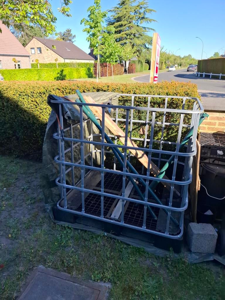 Opbergbak voor hout, Ophalen