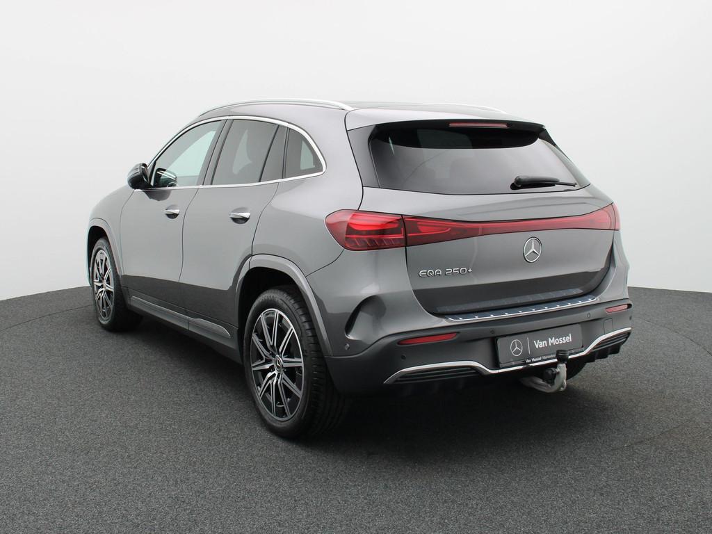 Mercedes-Benz EQA 250+ STAR EDITION + AMG + PANO DAK + BURME, Automatische klimaatregeling, Gebruikt, 71 kWh, 435 min