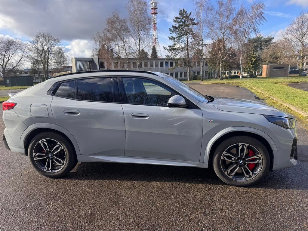 Bmw x2 sdrive18 packM, Autos, Entretenue par le concessionnaire, Noir, 5 portes, Diesel