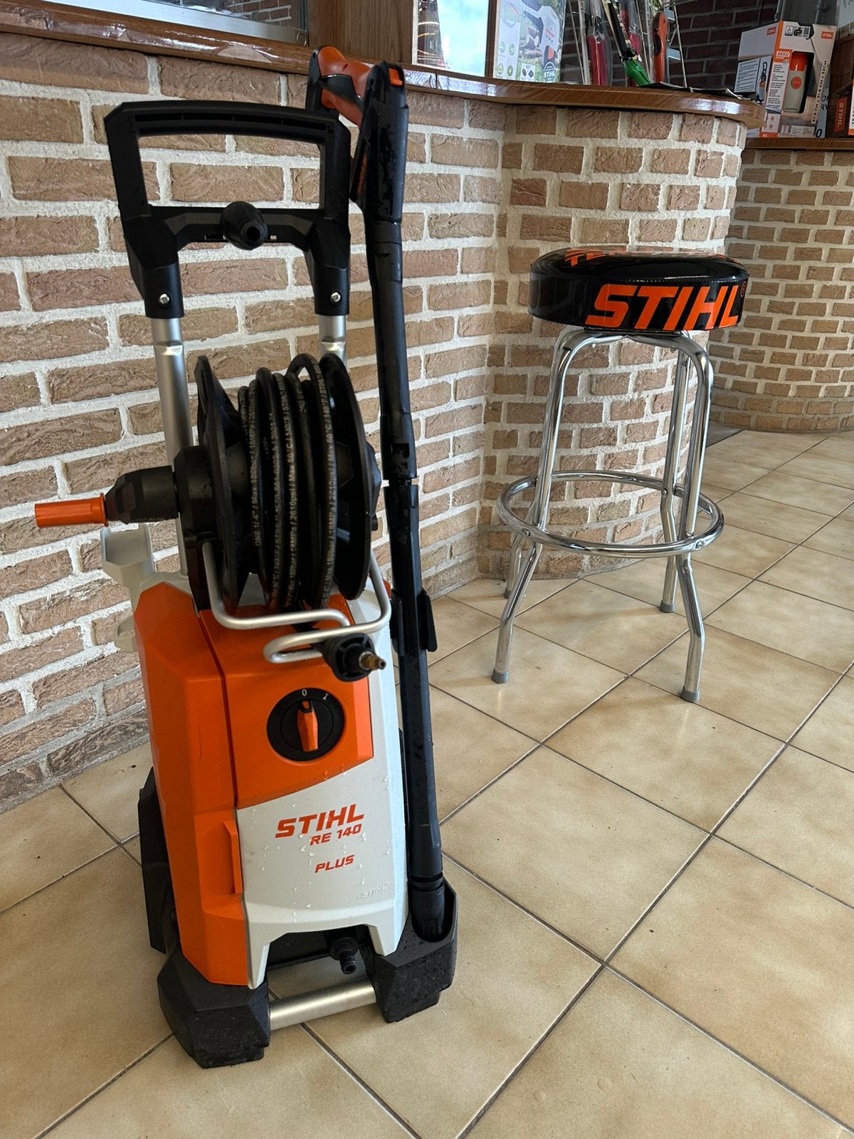 Stihl RE 140 plus, Ophalen, Zo goed als nieuw