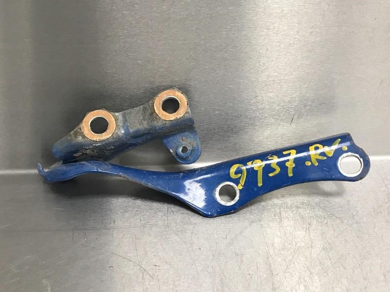 CHARNIERE DE CAPOT Toyota HiAce II (01-1989/12-2012), Autos : Pièces & Accessoires, Autres pièces automobiles, Toyota, Utilisé