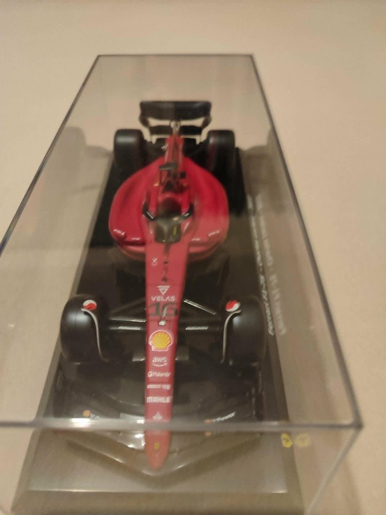 Ferrari 1/24, Enlèvement, Neuf, Voiture