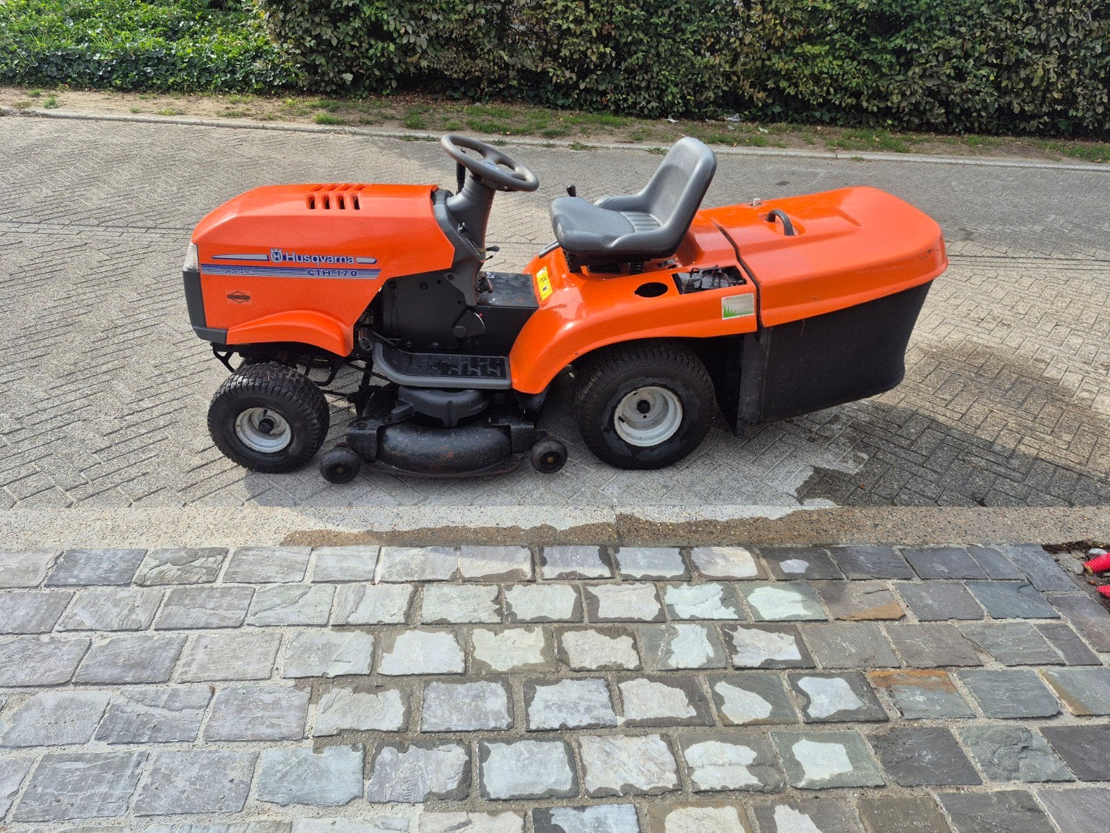 Husqvarna CTH 170 zitmaaier – hydrostaat, Démarrage électrique, Enlèvement, Utilisé, 90 à 120 cm
