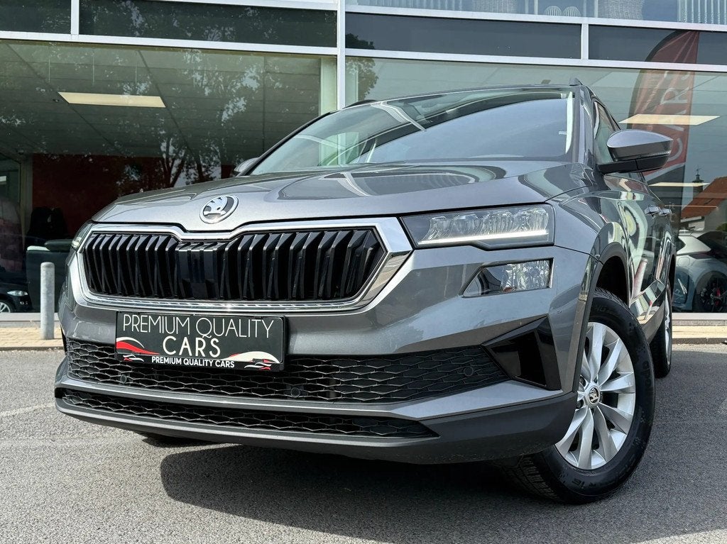 Skoda Karoq AUTOMAAT / CARPLAY / AIRCO / CAMERA / CRUISECONT, Auto's, Skoda, Automaat, 1408 kg, Stof, 4 cilinders